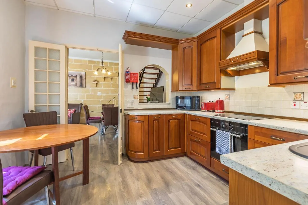 Charming Duplex Apartment In The Centre Of Sliema Malta