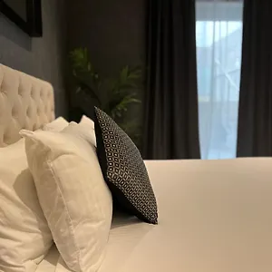 Apartahotel Sliema Studios, Sliema